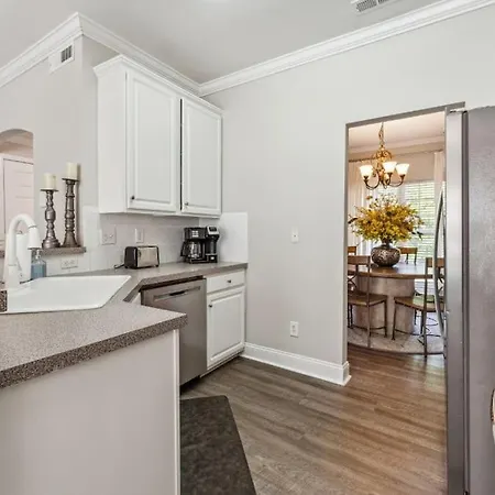 Your Away From - 5 Brs-7 Beds, 3 Baths