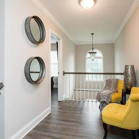Holiday home Your Away From - 5 Brs-7 Beds, 3 Baths