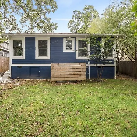 Single Story Fully Fenced Pet Friendly In The Arts District Holiday home