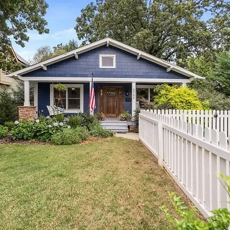 Holiday home Single Story Fully Fenced Pet Friendly In The Arts District