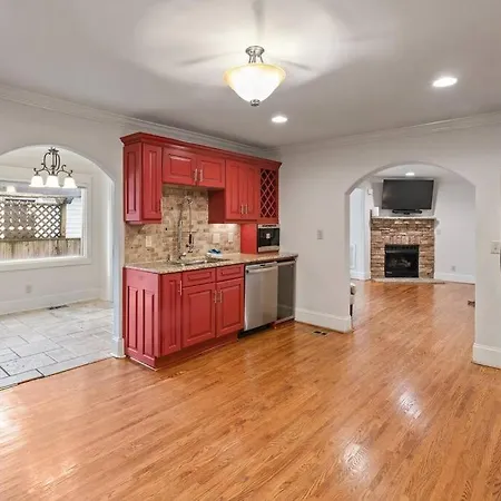 Holiday home Single Story Fully Fenced Pet Friendly In The Arts District