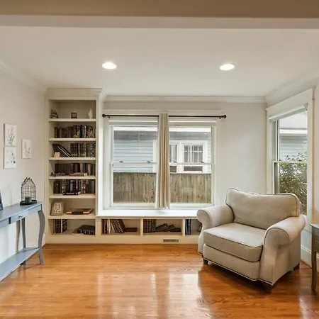 Single Story Fully Fenced Pet Friendly In The Arts District