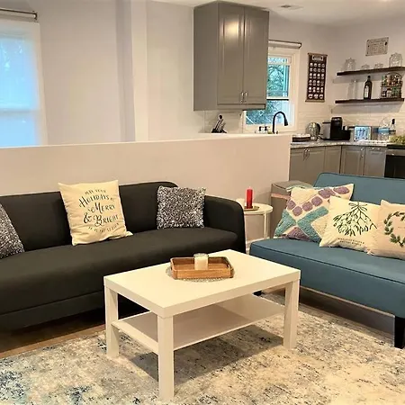 5br/2bath Holiday home Charlotte