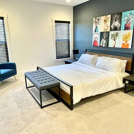 Holiday home Brand New South End Duplex Takeover