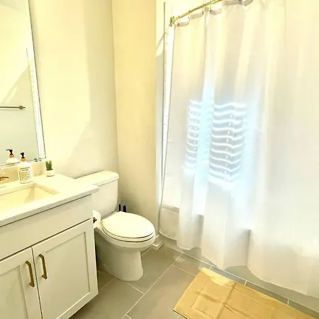 Brand New South End Duplex Takeover Holiday home Charlotte