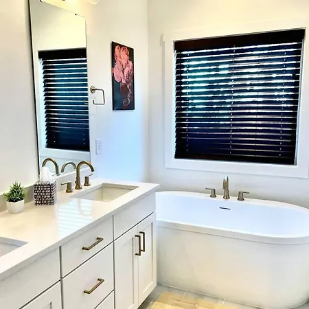 Brand New South End Duplex Takeover * Charlotte
