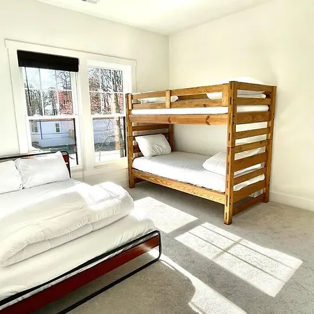Holiday home Brand New South End Duplex Takeover *