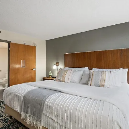 315 Loso Airport Aparthotel 4*