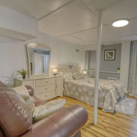 Holiday home Cozy Vacation House Near Uptown Charlotte