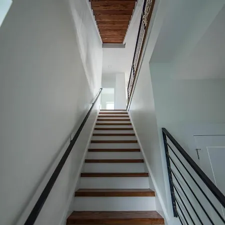 4story Luxury W/rooftop View, Hot Tub & Grill Charlotte