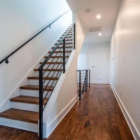 4story Luxury W/rooftop View, Hot Tub & Grill Holiday home
