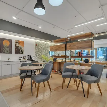 Chic 1-bed In Vibrant Optimist Park Apts *
