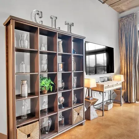 Charming 1br - Full Kitchen - Uptown Living Charlotte