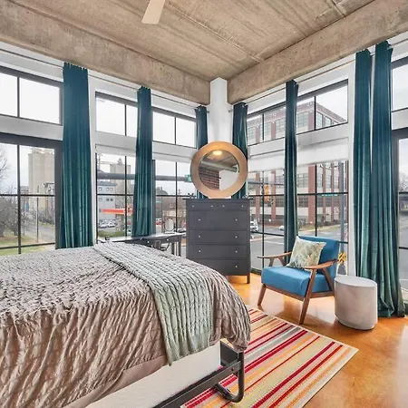 Charming 1br - Full Kitchen - Uptown Living * Charlotte
