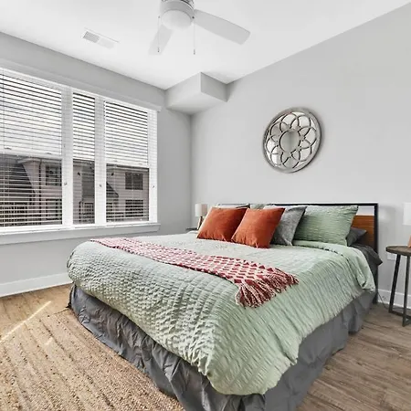 Organic Modern ~ King Bed ~ In Plaza Midwood