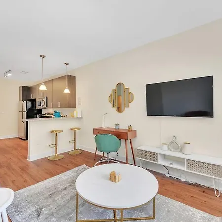 Apartment King Bed - Great Walkability To Restaurants *