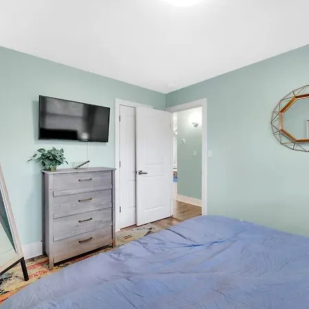 2br Condo~ Relax Or Work Remotely With A+ Location * Charlotte