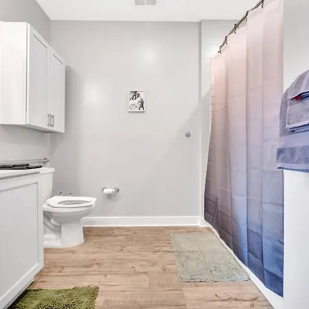 Organic Modern ~ King Bed ~ In Plaza Midwood