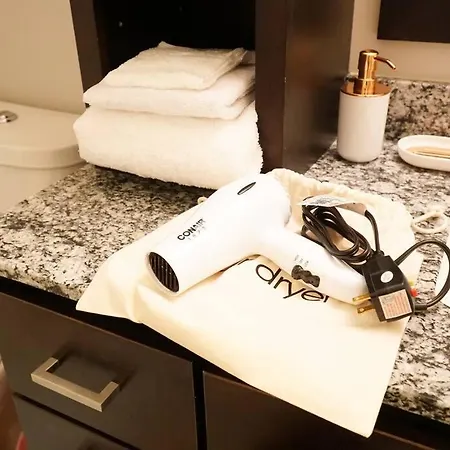 Apartment Luxury Dilworth 1br ◉ Near Food, Shops & Greenway