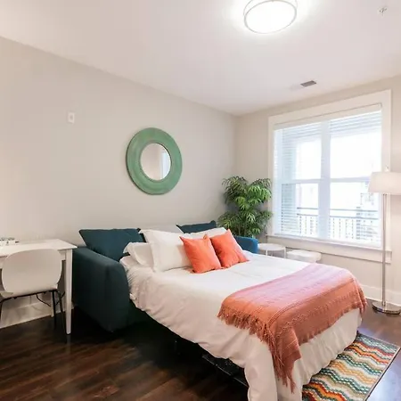 Luxury Dilworth 1br ◉ Near Food, Shops & Greenway Apartment *