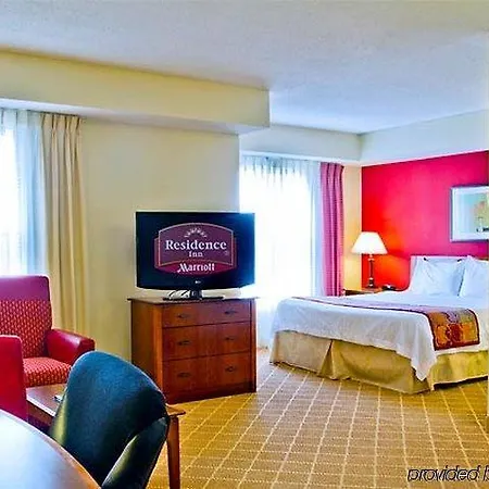 By Marriott Piper Glen Hotel 3*