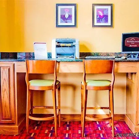 By Marriott Piper Glen 3* Charlotte