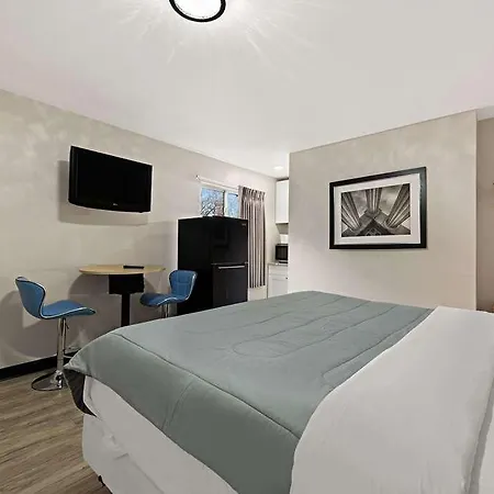 Rodeway Independence Blvd. Hotel *