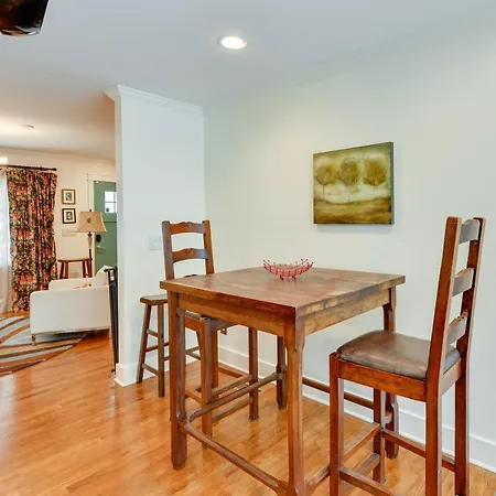 Pet-friendly With Fenced Backyard! * Charlotte