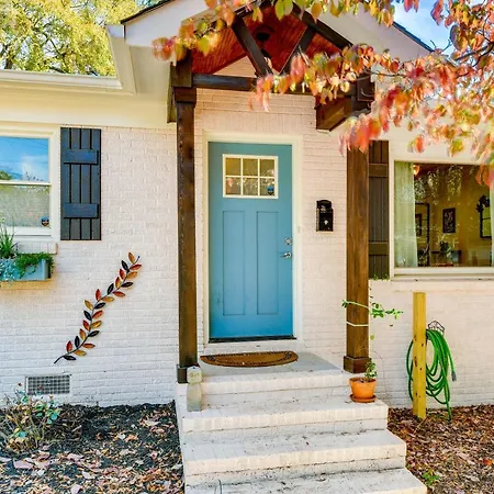 Pet-friendly With Fenced Backyard! Charlotte