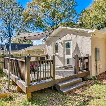 Pet-friendly With Fenced Backyard! Holiday home