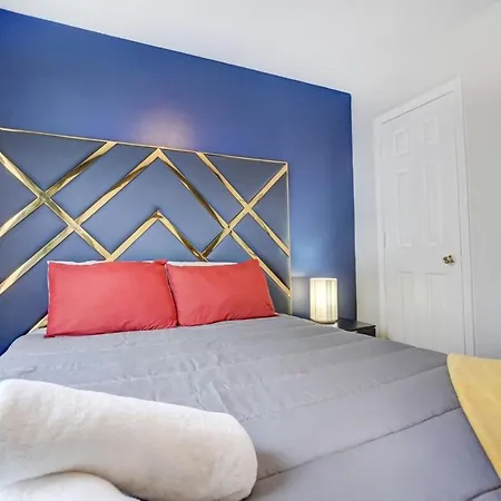 King Suite Whottub Close 2 Uptown New Renovated Holiday home Charlotte