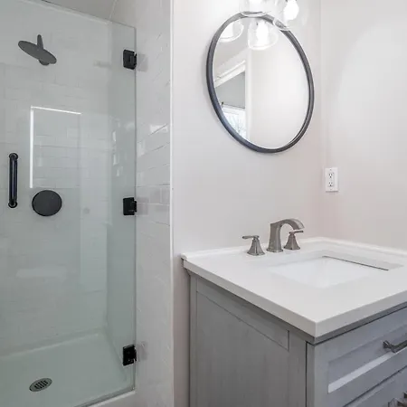 Ace Of Noda Uptown W Putting & Hot Tub! Holiday home *