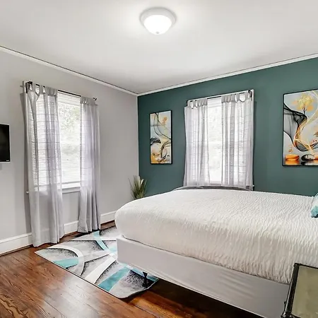 Holiday home Only 5 Mins To Uptown Cozy In Enderly Park *