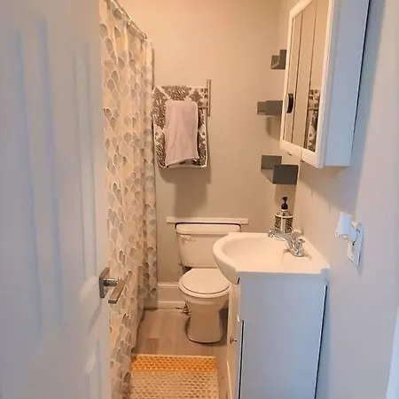 Centrally Located. Close To Everything In Uptown And Plaza Midwood. *