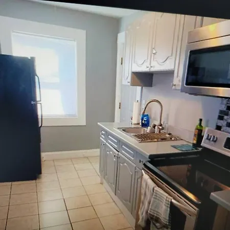 Centrally Located. Close To Everything In Uptown And Plaza Midwood. Holiday home