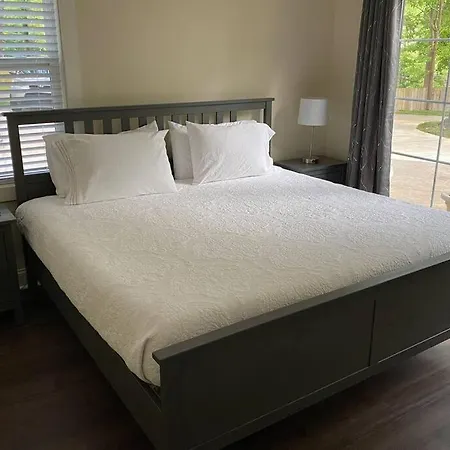 Holiday home 3-bdr Direct Waterfront