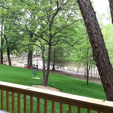 Holiday home 3-bdr Direct Waterfront *