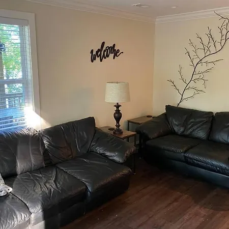3-bdr Direct Waterfront Charlotte