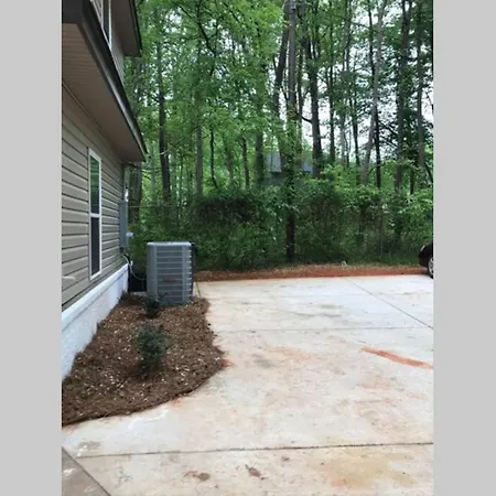 3-bdr Direct Waterfront Holiday home