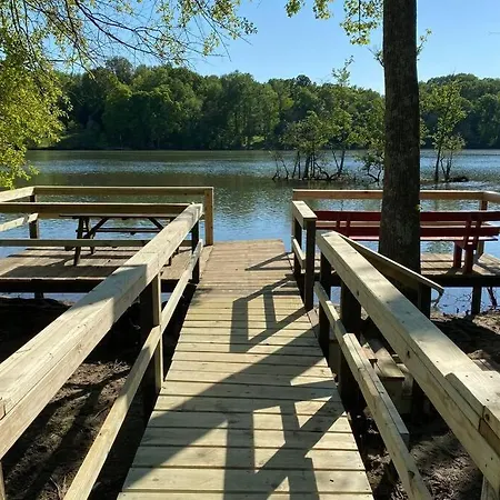 3-bdr Direct Waterfront Holiday home *