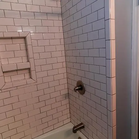 Uptown Gem: Mins From Downtown. Holiday home
