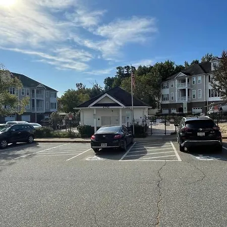 Apartment Spacious 2 Bedroom 2 Ba In *