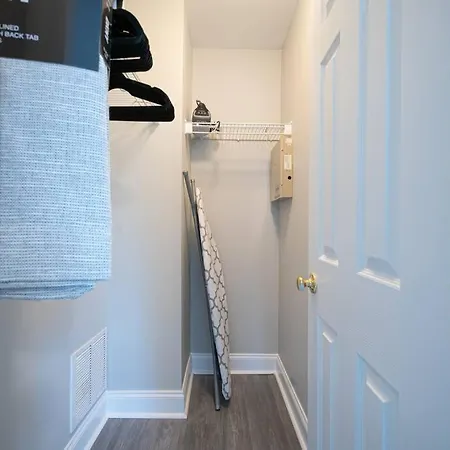 Spacious 2 Bedroom 2 Ba In Charlotte