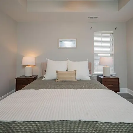 Spacious 2 Bedroom 2 Ba In * Charlotte