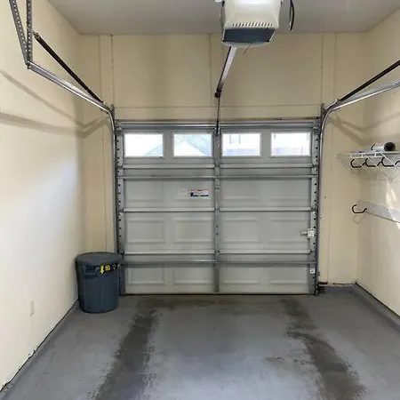 Spacious 2 Bedroom 2 Ba In * Charlotte