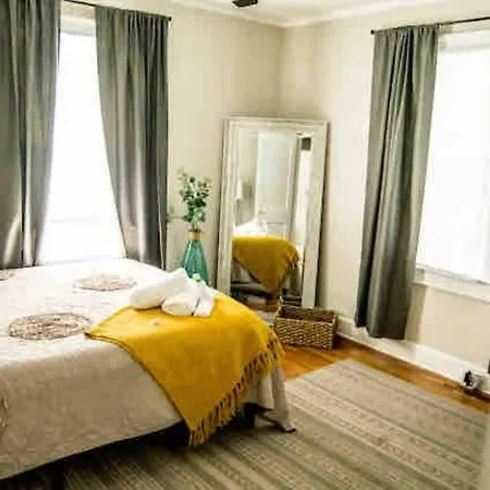 Holiday home Plaza Near Uptown, Noda, Light Rail! *