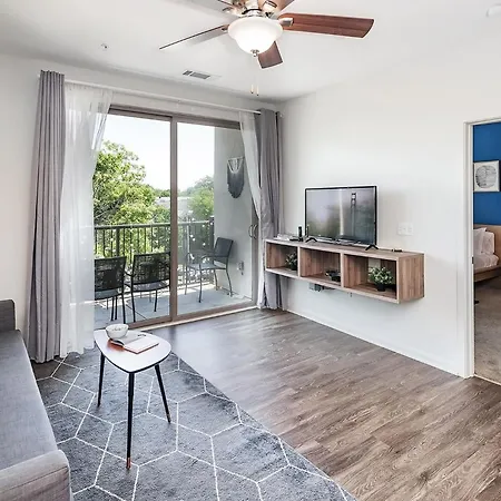 Apartment Uptown 4th Ward Luxury Year-round Pool Charlotte