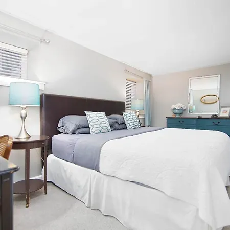 Holiday home Living In The Heart Of 4th Ward~1bd 1ba *