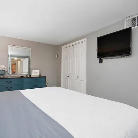 Living In The Heart Of 4th Ward~1bd 1ba * Charlotte