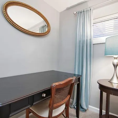 Living In The Heart Of 4th Ward~1bd 1ba Charlotte